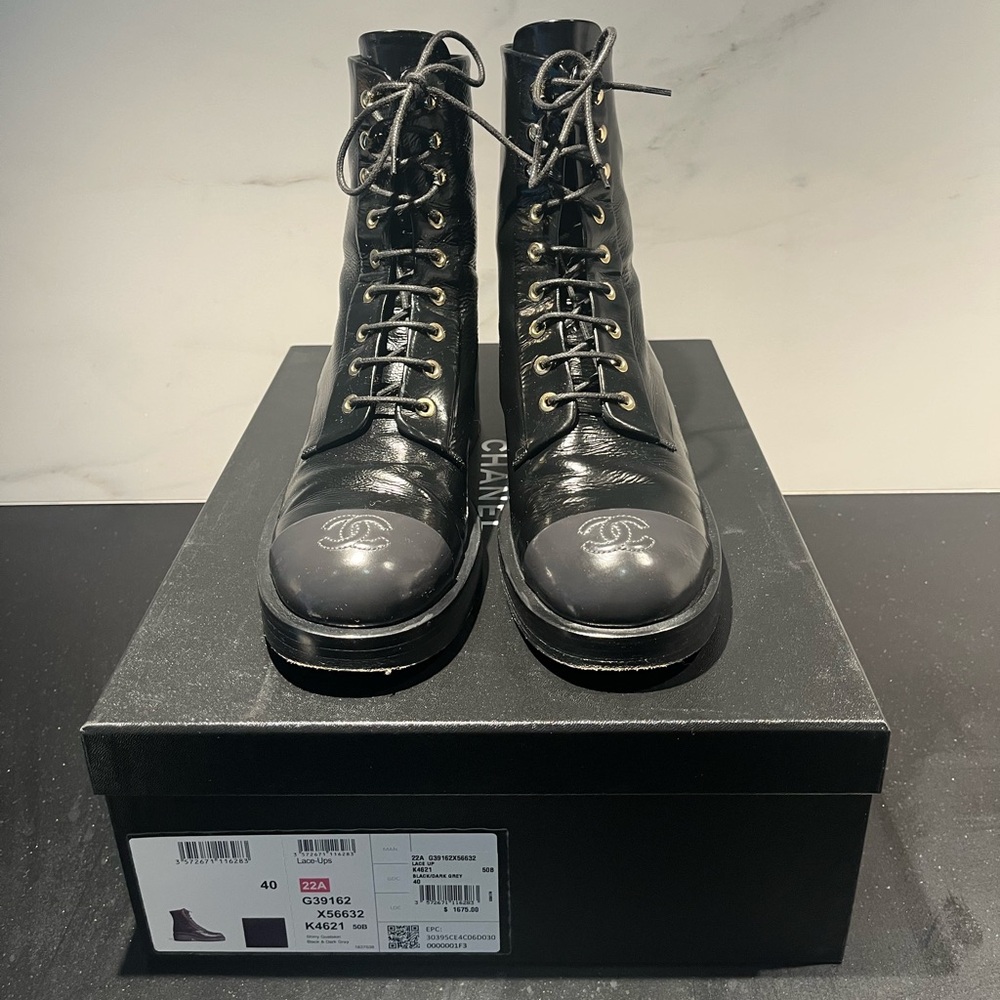 Chanel lace up boots size 40 black and dark grey with box and shoe bags - Picture 3 of 14